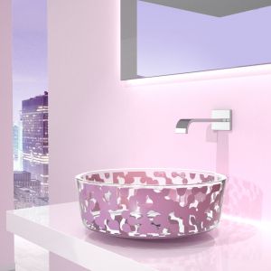 Umywalka z kolekcji Marea w kolorze Lavender. Proj. Karim Rashid. Fot. Glass Design