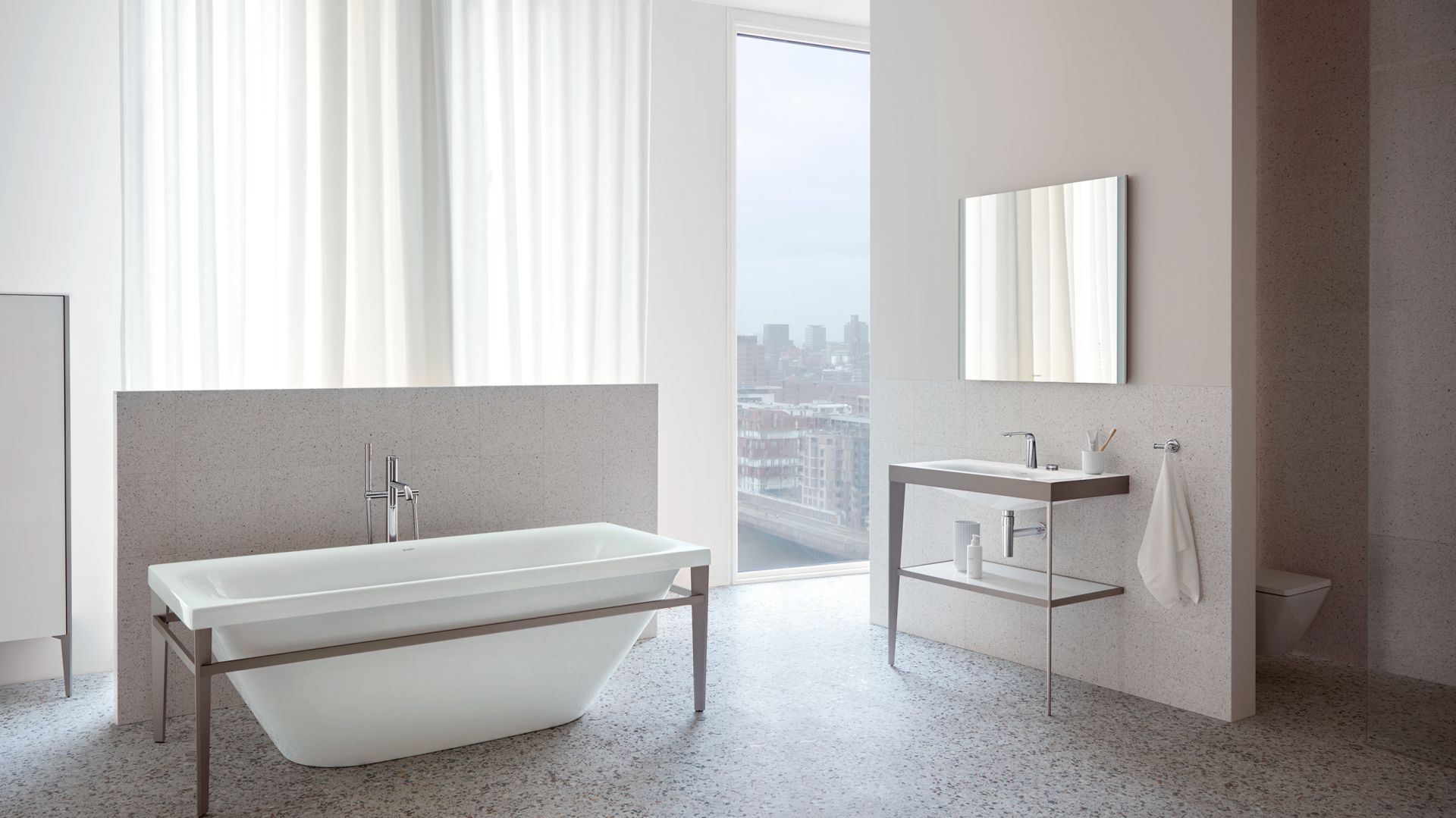 Wanna wolnostojaca z kolekcji Viu/XViu marki Duravit. Fot. Duravit