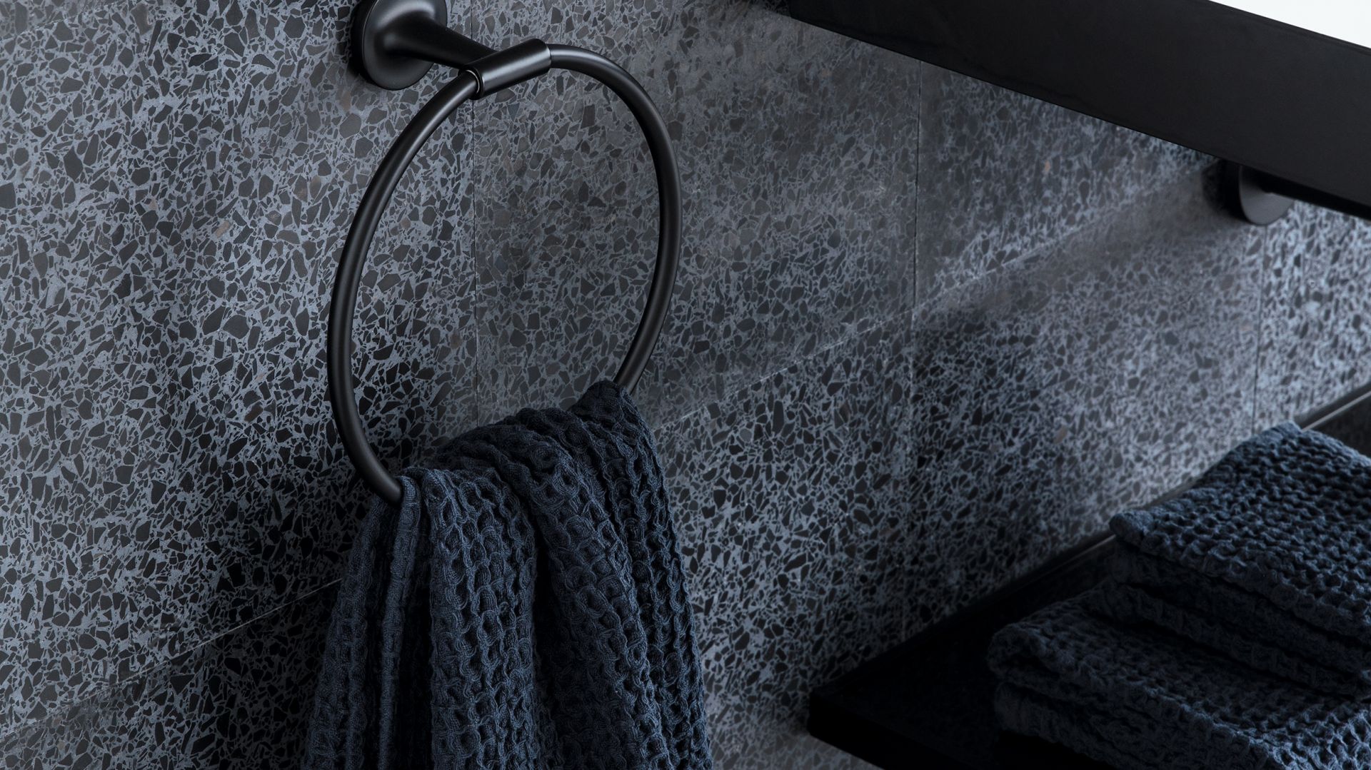 Akcesoria łazienkowe z linii Starck T. Fot. Duravit