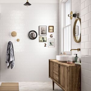 Aranżacja łazienki z płytkami jak kafle z kolekcji Clays marki Marazzi. Fot. Marazzi