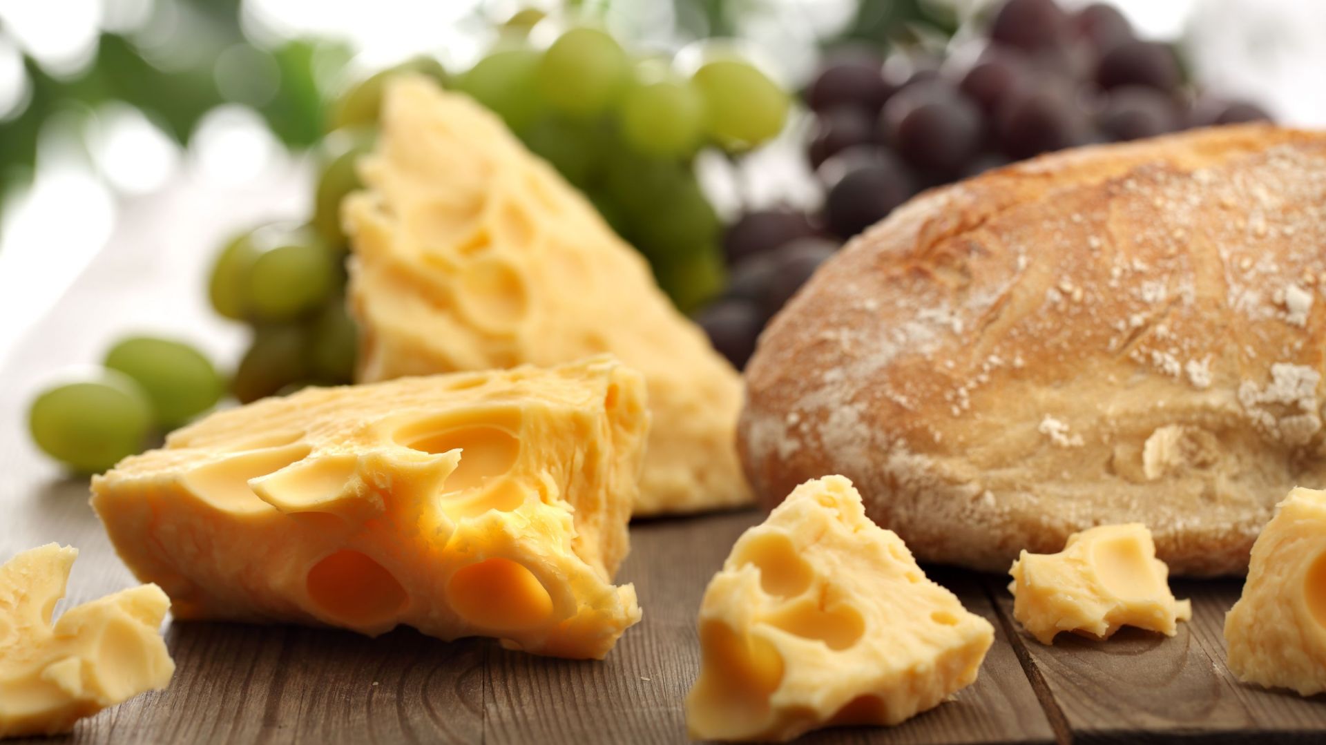 Jak kupować sery żółte podczas letnich upałów?