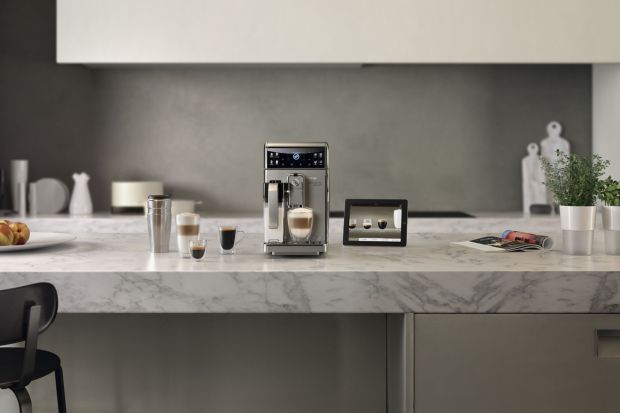 W pełni automatyczny ekspres GranBaristo Avanti to najbardziej zaawansowana technologia Saeco parzenia kawy w domu. Dzięki połączeniu Blootooth od teraz Twoją idealną kawę będziesz mógł parzyć zdalnie za pomocą tabletu! Ekspres umożliwia przy