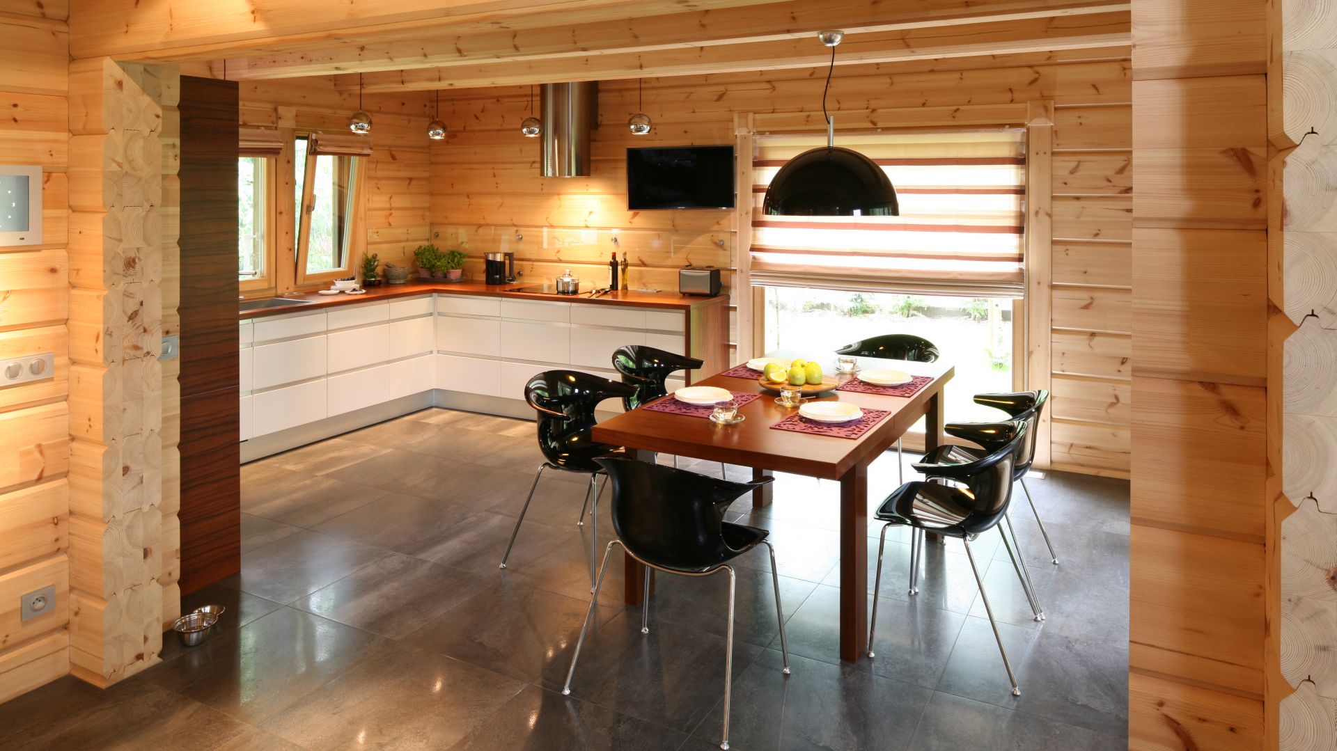Drewno w kuchni - 3 pomysły na stylową oprawę wnętrza