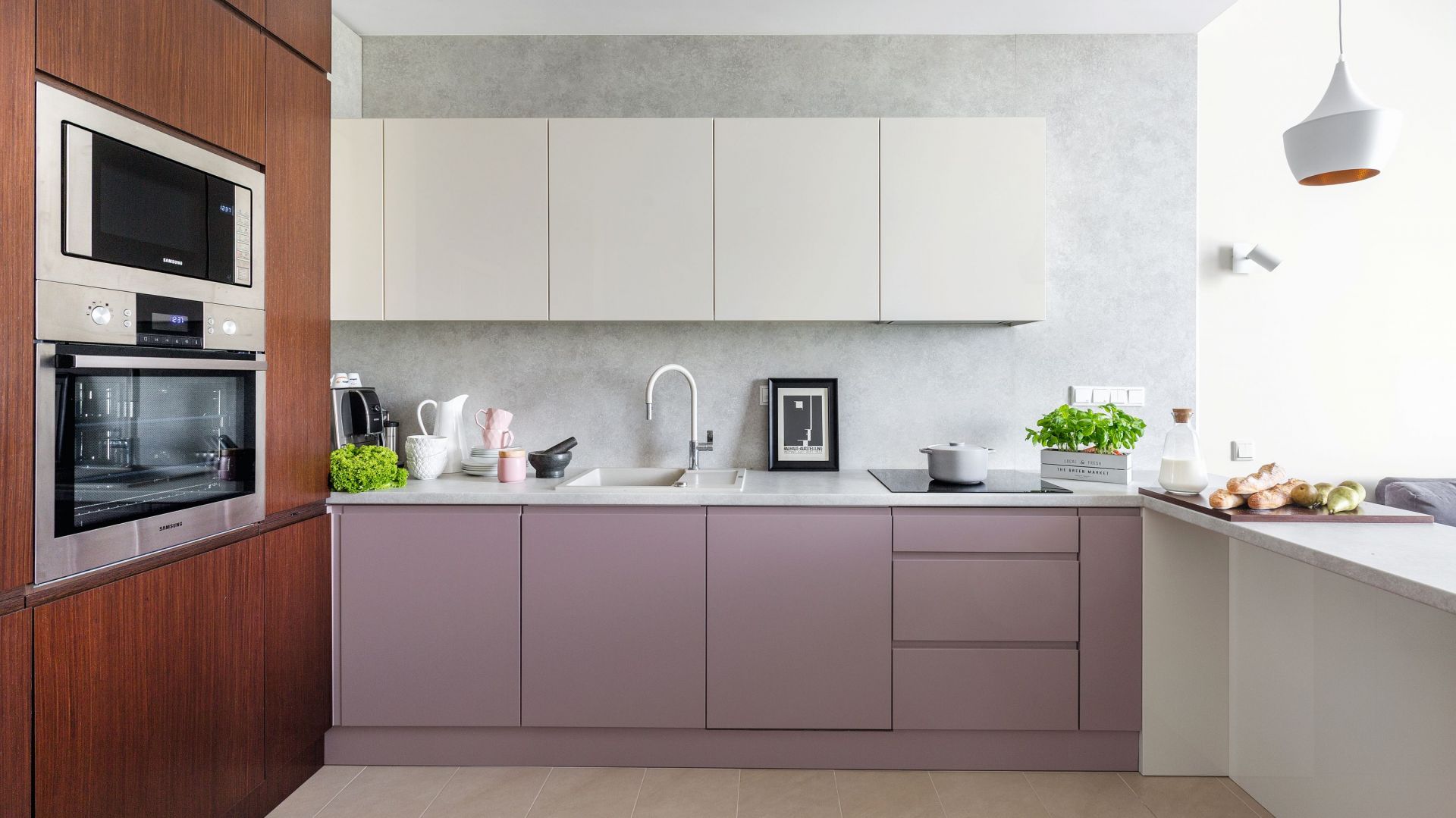 Kuchnia w bloku. Projekt Decoroom. Fot. Pion Poziom.