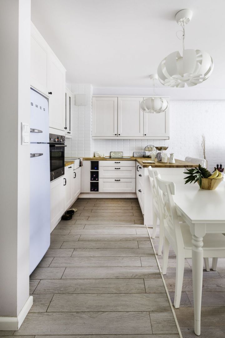 Biała kuchnia w klasycznym stylu. 20 pięknych zdjęć Decoroom