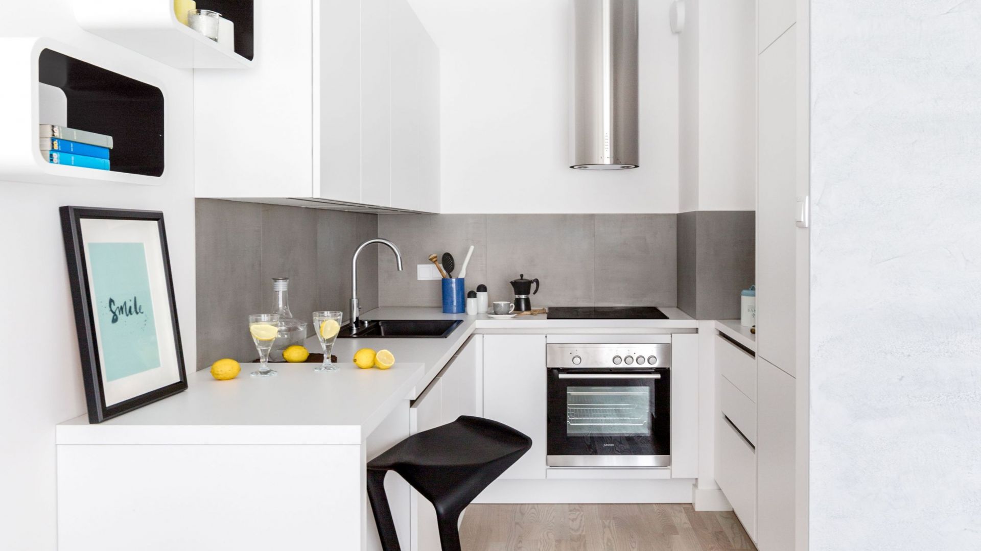 Piękne białe kuchnie. 15 pomysłów na urządzenie. Projekt Decoroom