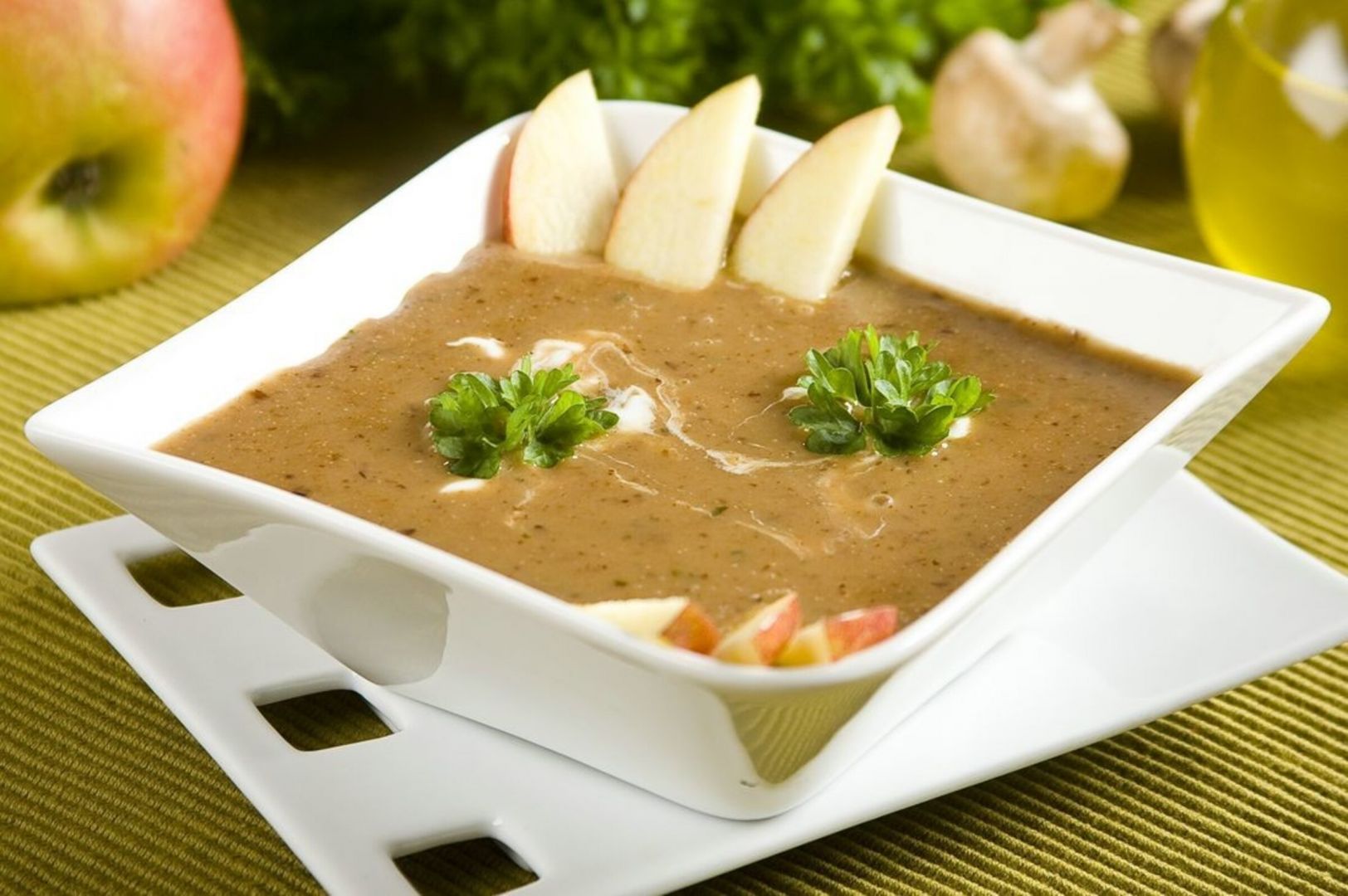Zupa grzybowo-owocowa. Fot. Knorr