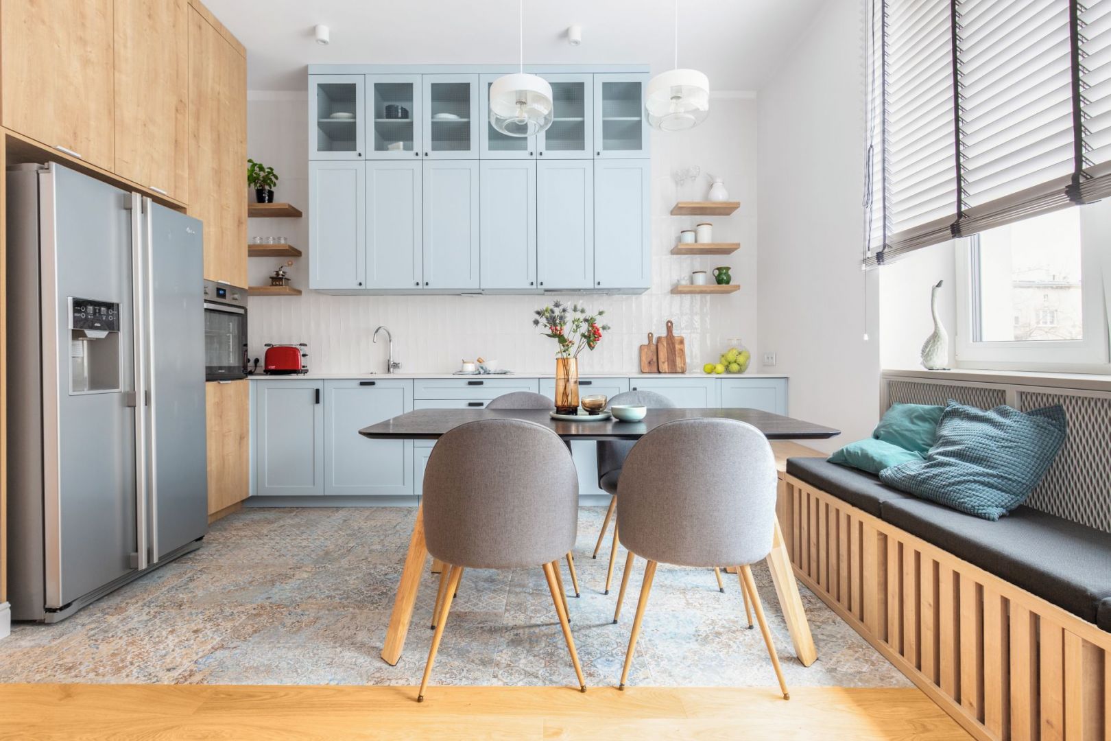 Projekt: Ewa Mroczek-Chojecka, Paulina Kobylarz, EMC&partners studio.architektury. Zdjęcia: Marta Behling/Pion Poziom Fotografia Wnętrz. Wnętrze opublikowane w wydaniu 4/2019 magazynu Dobrze Mieszkaj.