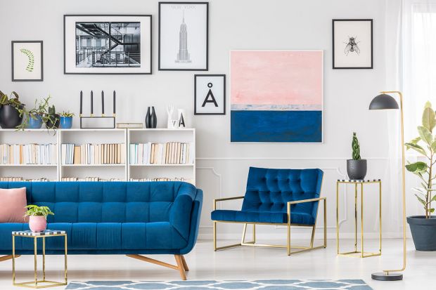Instytut Pantone, światowy specjalista w zakresie kolorów, co roku typuje barwę, która przez kolejne 12 miesięcy ma zdominować świat mody i designu. W tym roku wybór padł na Classic Blue – ciemnoniebieską tonację o ponadczasowych charakterze 
