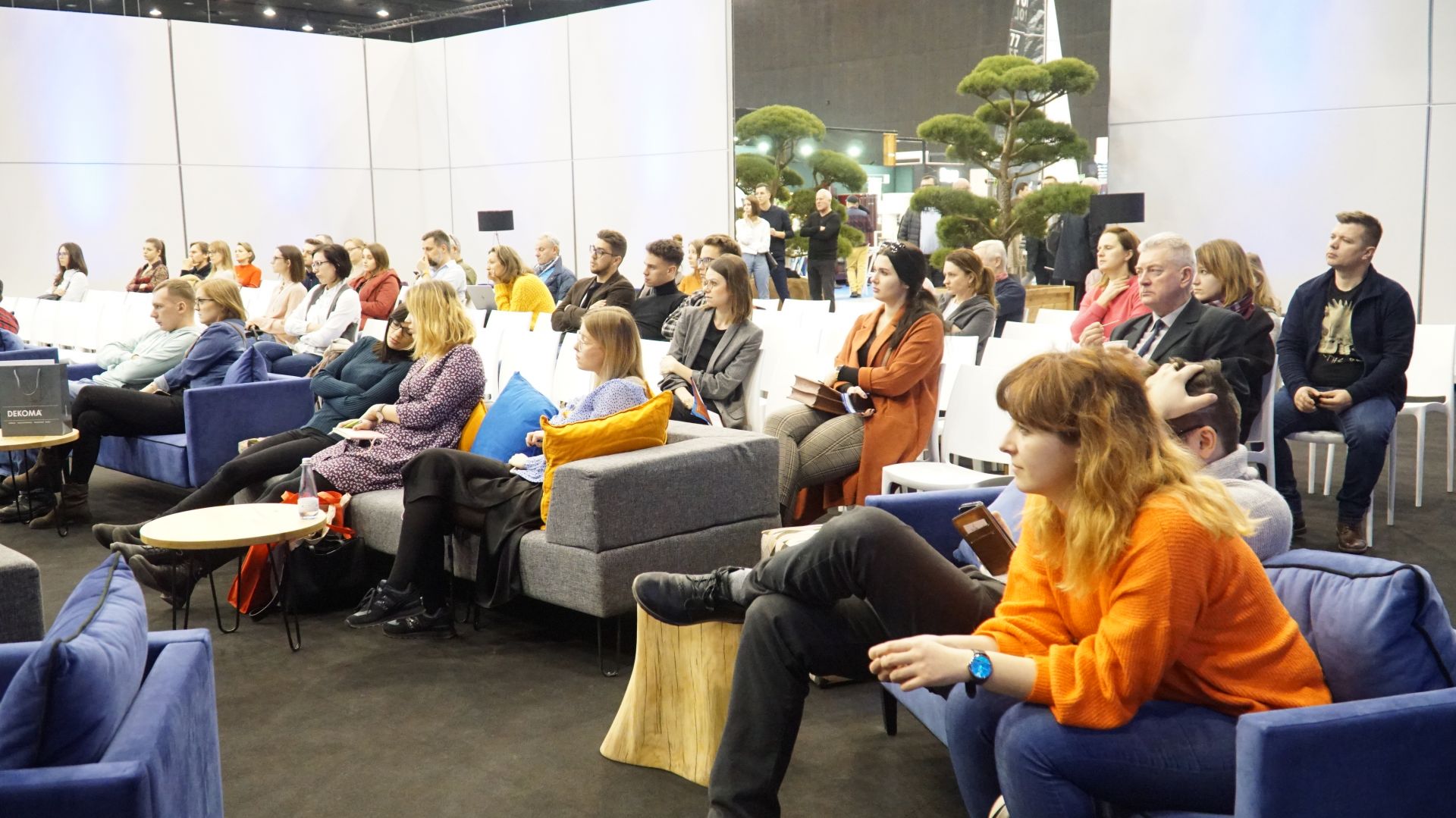 Prezentacja wnętrzu publikowanych na łamach magazynów Dobrze Mieszkaj oraz Świat łazienek i kuchni podczas dani otwartych na 4 Design Days