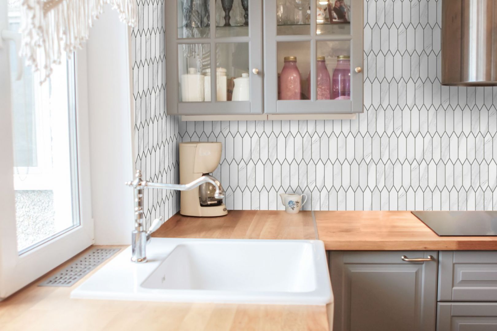 Heksalong Marble Mat - kolekcja mozaiki Marble. Produkt zgłoszony do konkursu Kuchnia - Wybór Roku 2020.