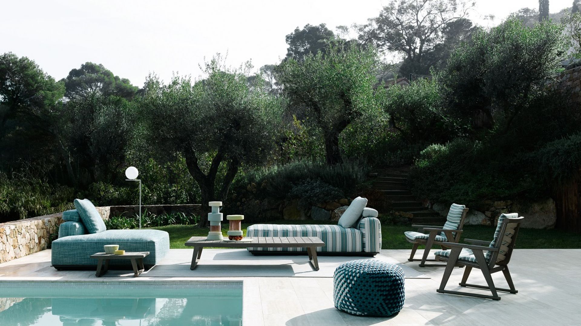 Meble ogrodowe: kolekcja Hybrid. Fot. B&B Italia