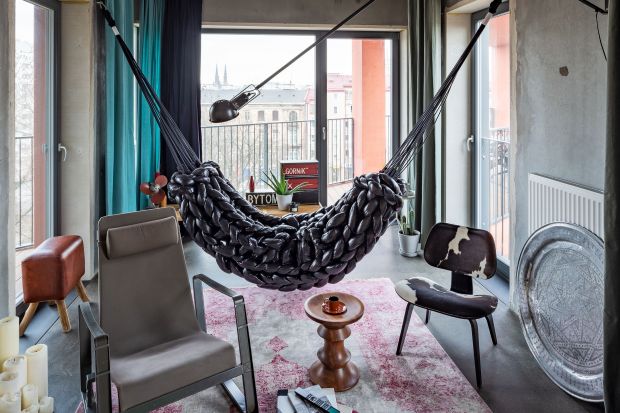 Apartament Przemo Łukasika na warszawskiej Pradze