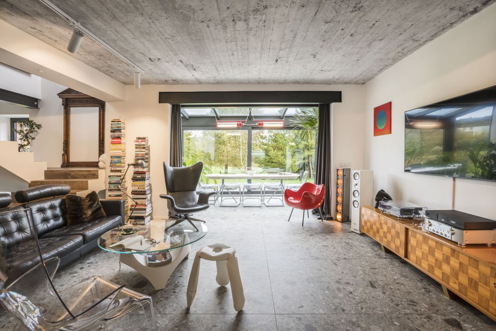 Autorzy: Projekt architektoniczny: Wojtek Gawinowski, Vostok Design. Projekt wnętrza: Agnieszka Brzostek, AB Concept Design. Zdjęcia: Paweł Ulatowski