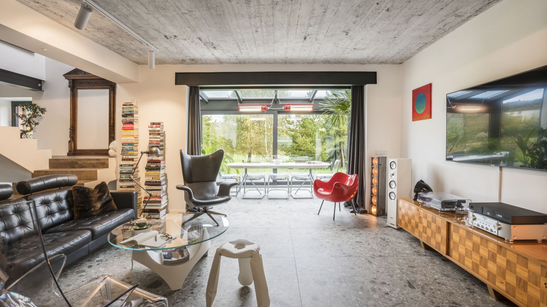 Autorzy: Projekt architektoniczny: Wojtek Gawinowski, Vostok Design. Projekt wnętrza: Agnieszka Brzostek, AB Concept Design. Zdjęcia: Paweł Ulatowski