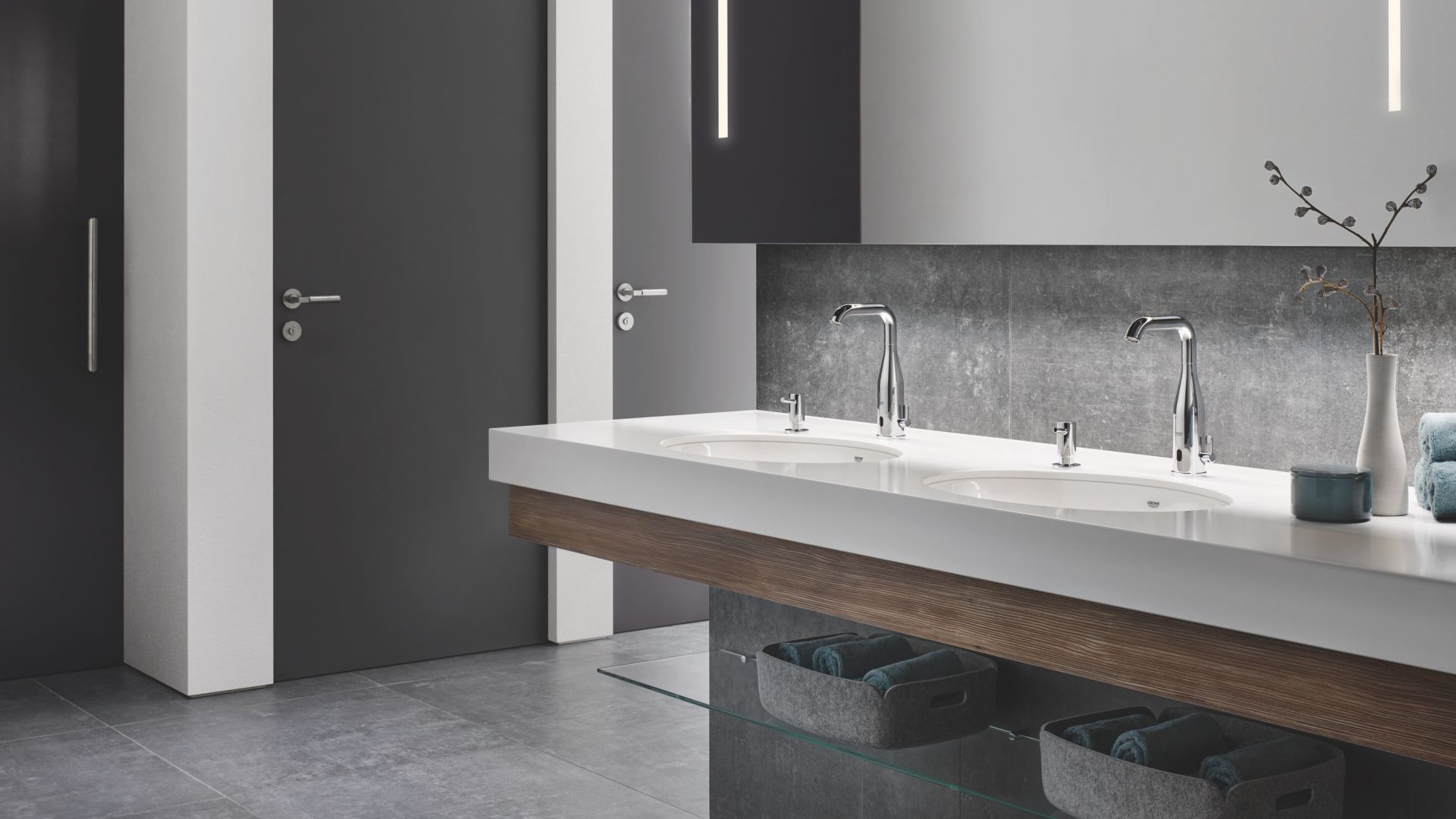 Nowy standard higieny: rozwiązania łazienkowe i kuchenne. Fot. GROHE Essence E