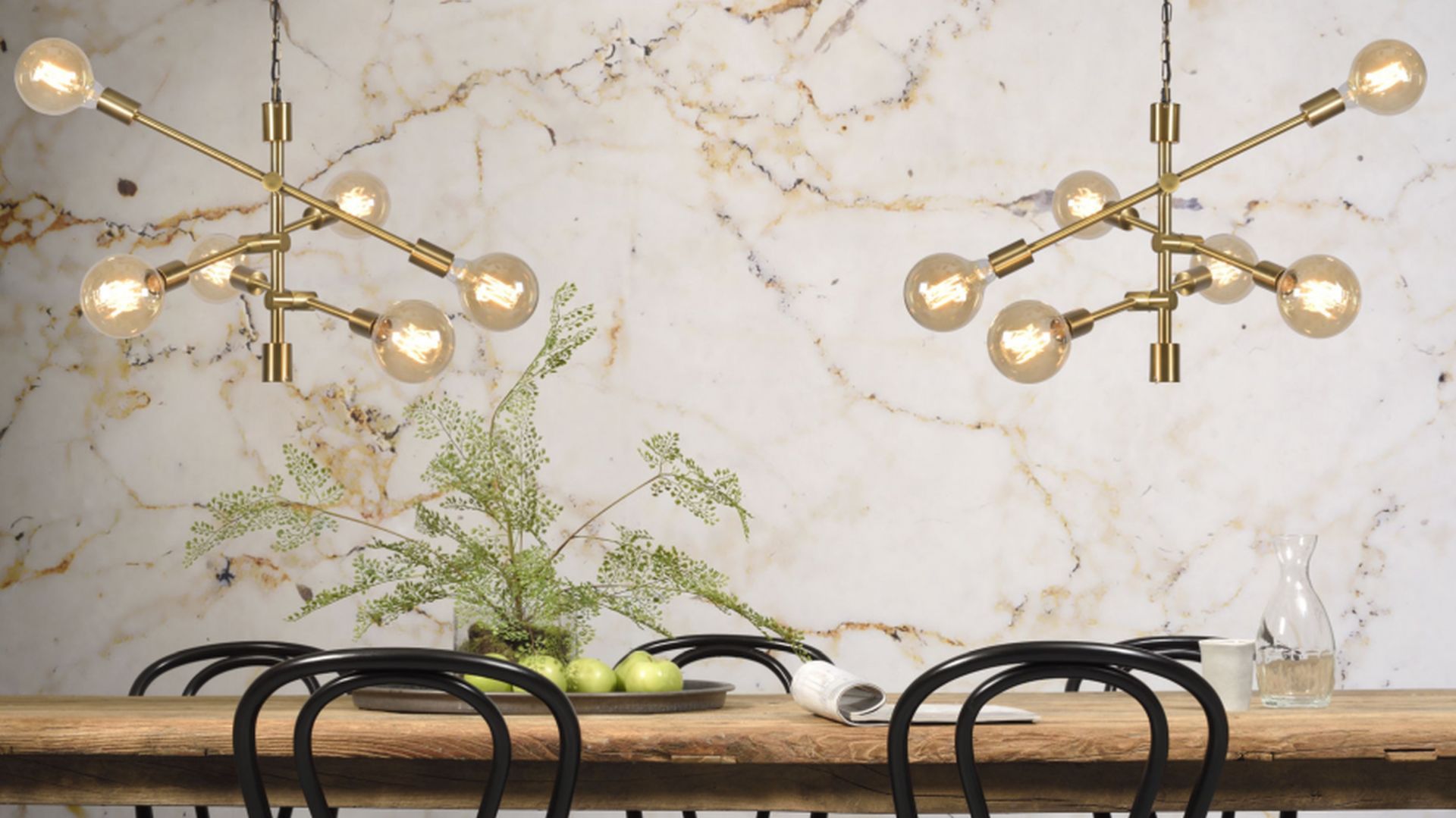 Must have: lampy w złotym kolorze Fot. Nashville ItsAboutRomi Dutchhouse.pl
