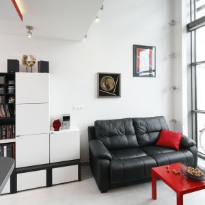 Bardzo mały salon w bloku. 12 pomysłów na urządzenie
