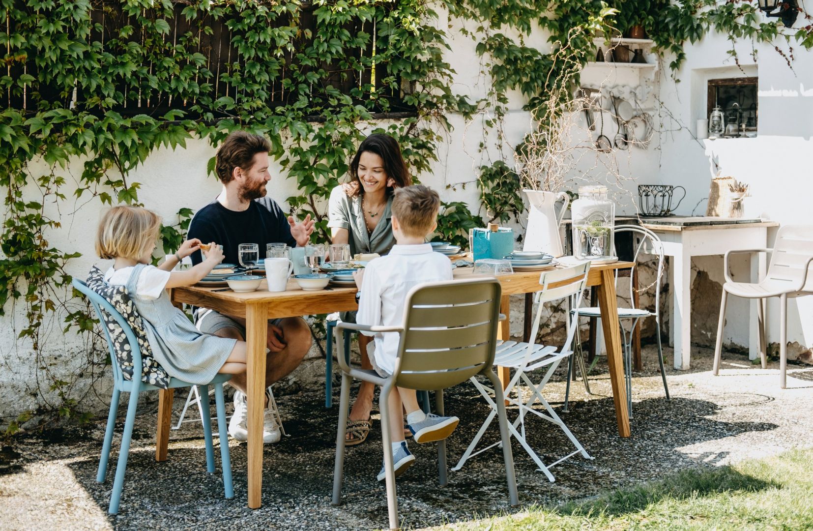 Niebieski talerz kamionkowy Bloomingville Sandrine Bonami.pl, 116 zł