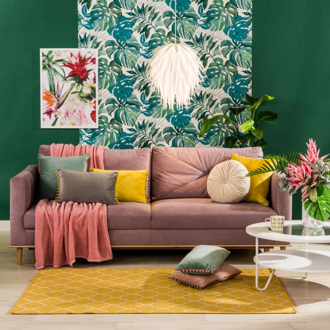 Dom w stylu boho, prowansalskim czy rustykalnym, inspirowanym naturą, idealnie dopełnią ilustracje i obrazy z motywem kwiatowym. Obraz na zdjęciu - 99 zł. Fot. Salony Agata