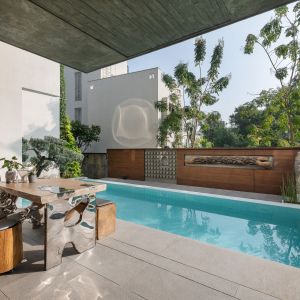 Jeden z wielu basenów. Projekt: NA Architects. Zdjęcia: Boca do Lobo