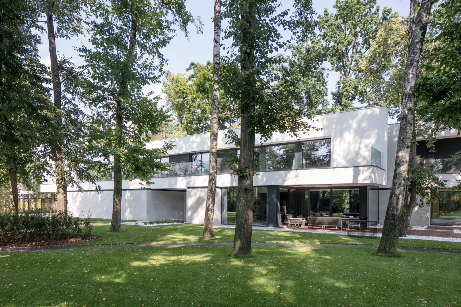 RE: LONG HOUSE to realizacja architekta Marcina Tomaszewskiego, doceniona przez międzynarodowe jury w tym konkursie w kategorii Architecture. Projekt i zdjęcia: REFORM Architekt