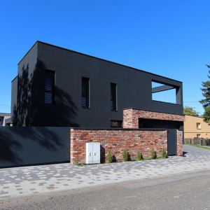 Projektem, który nawiązuje do tradycyjnej zabudowy Śląska jest dom ramowy autorstwa biura Awinci Architects. Fot. Awinci Architects