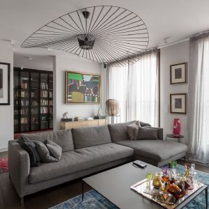 Żyrandol Vertigo to klasyk designu. Projekt: Patrycja Dmowska, biuro projektowe Dmowska Design. Zdjęcia: Przemysław Kuciński