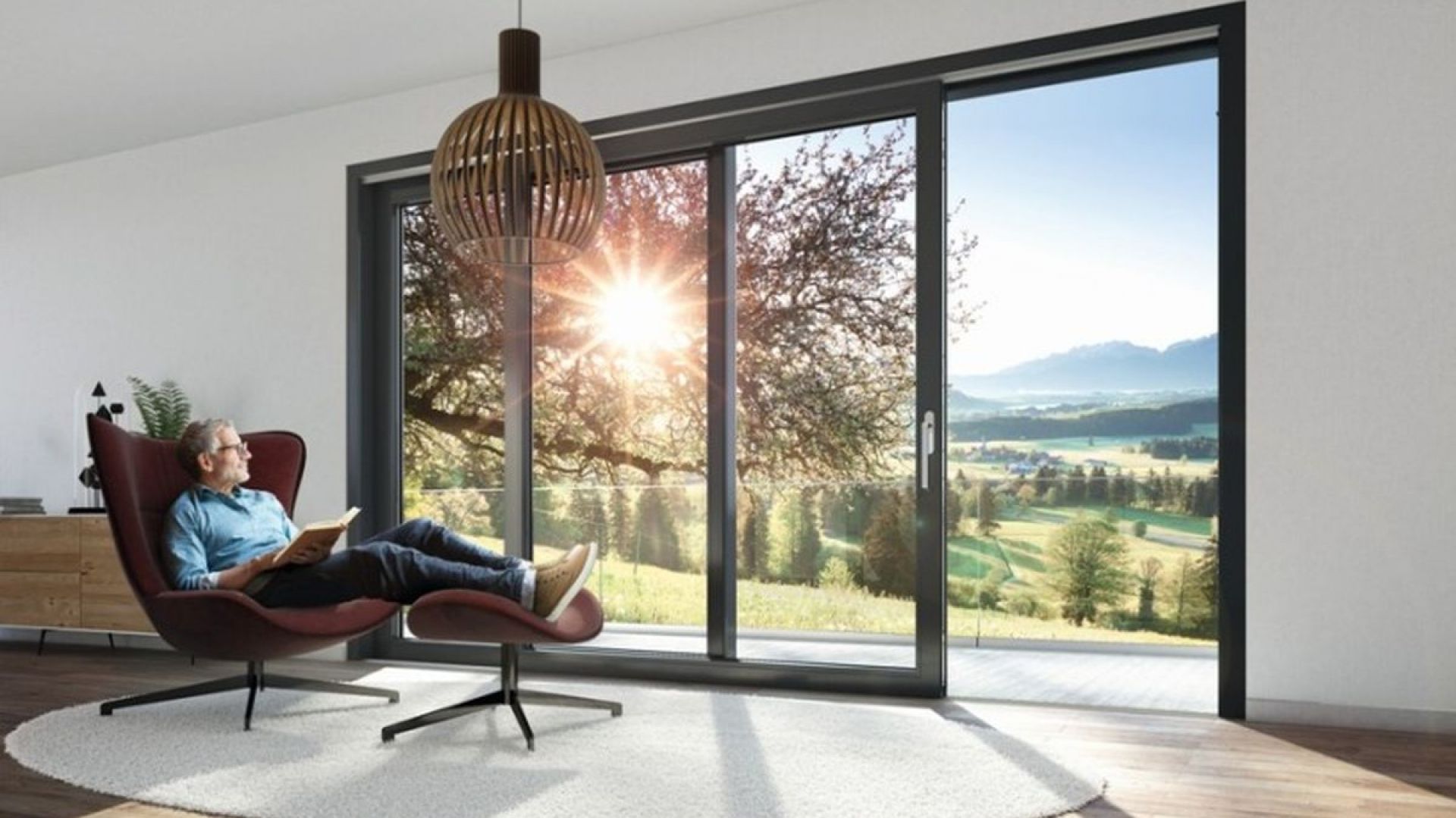 Wielkoformatowe drzwi podnoszono-przesuwne Schüco LivIngSlide z PVC-U. Fot. Schüco