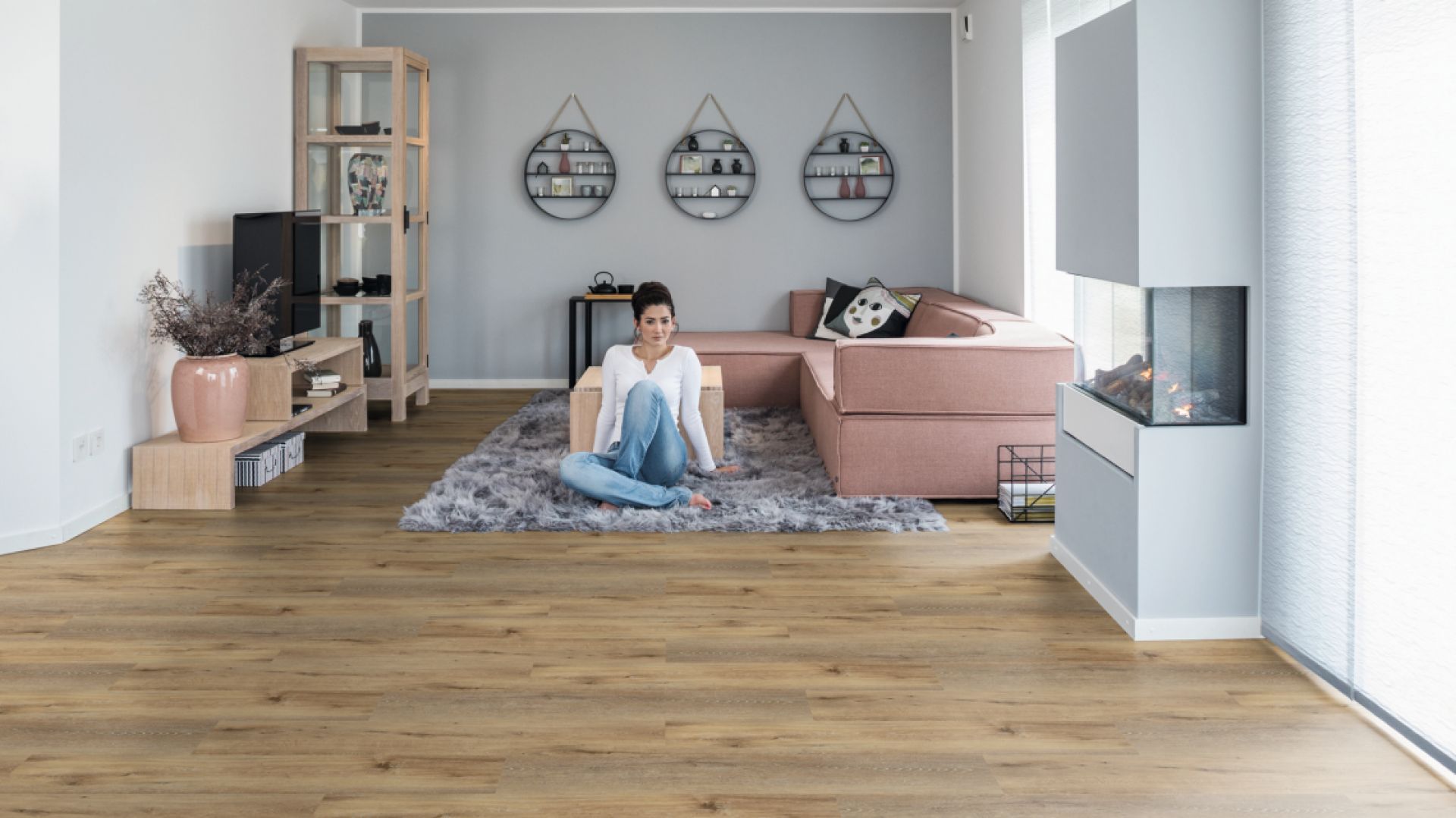 Panele winylowe z kolekcji Wineo 400 wood XL. Dekor: dekor joy oak tender. Fot. Wineo