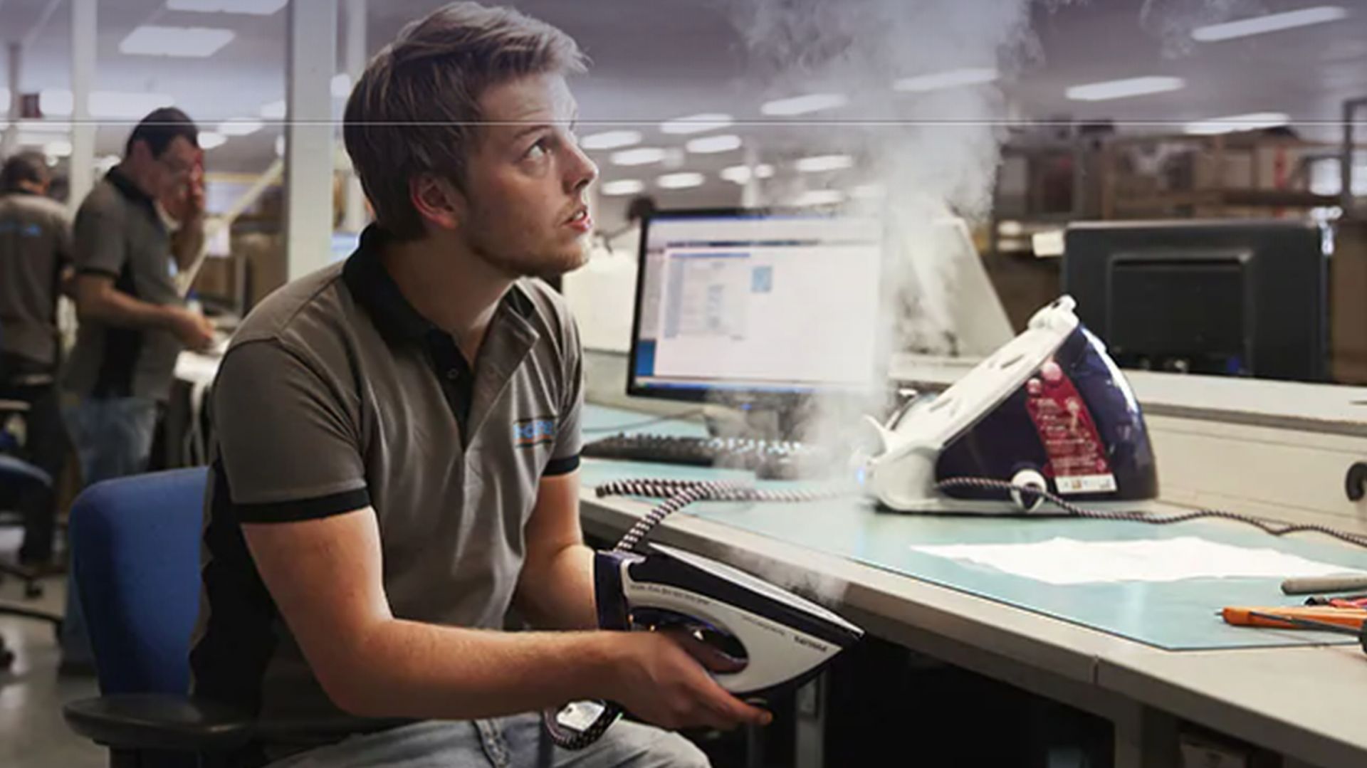 Fabrycznie odnowione produkty rozpoznasz po zielonym znaku i symbolu nieskończoności utworzonym z przewodu elektrycznego z wtyczką. Fot. Philips
