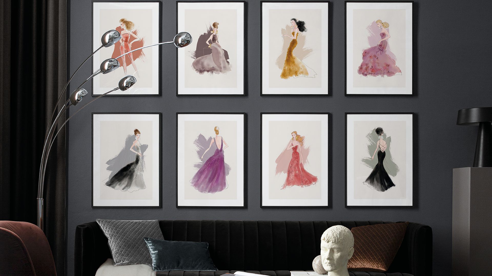 Ściana w salonie: co powiecie na grafiki kultowego projektanta mody?