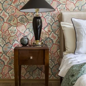 Lampa Rea marki Kaspa. Sesja zdjęciowa promująca akcję #wspieramypolskidesign. Zdjęcia: Yassen Hristov. Stylizacja: Kamila Jakubowska-Szmyd 
