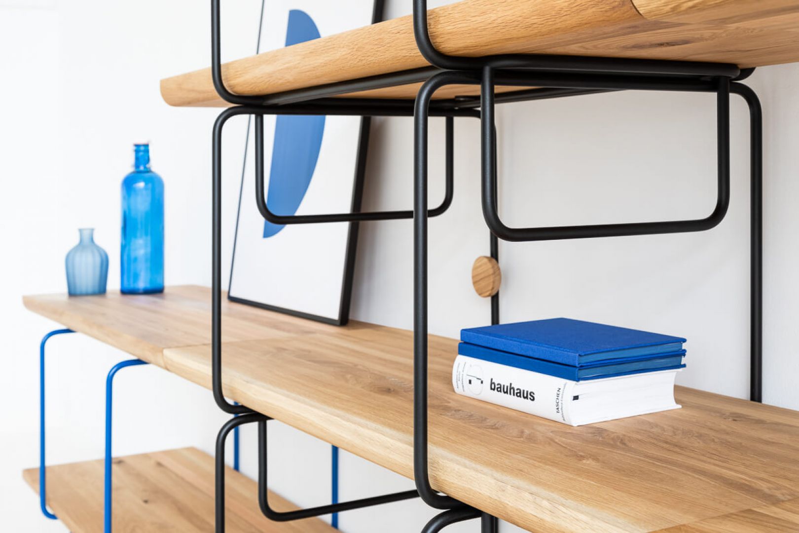 Regał Grop to nowa propozycja marki Loft Decora. Projekt: Bartłomiej Pawlak i Łukasz Stawarski. Fot. Loft Decora