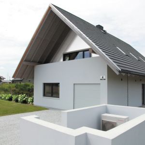 Miejscem, w którym projekt Koniecznego został zrealizowany są Radostowice koło Pszczyny w województwie śląskim. Obecnie na finiszu jest budowa drugiego z sześciu planowanych domów.  Fot. KWK Promes