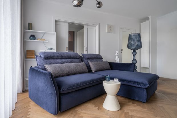 Sofa w salonie. Zobaczcie pomysły architektów wnętrz