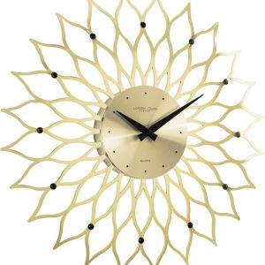 Zegar Sunflower. Promieniście rozchodzące się ramiona zegara o wyglądzie płatków kwiatowych podzielone są na sekcje, które wyznaczają kolejne godziny (oznaczone czarnymi punktami). Cena: 240 zł. London Clock Company
