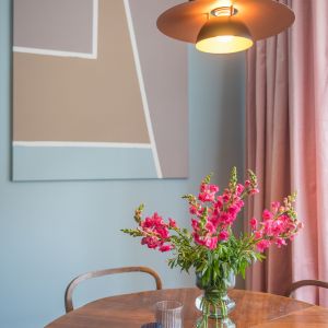 Projekt i stylizacja wnętrza: Ola Dąbrówka, pracownia Good Vibes Interiors. Zdjęcia: Marcin Mularczyk