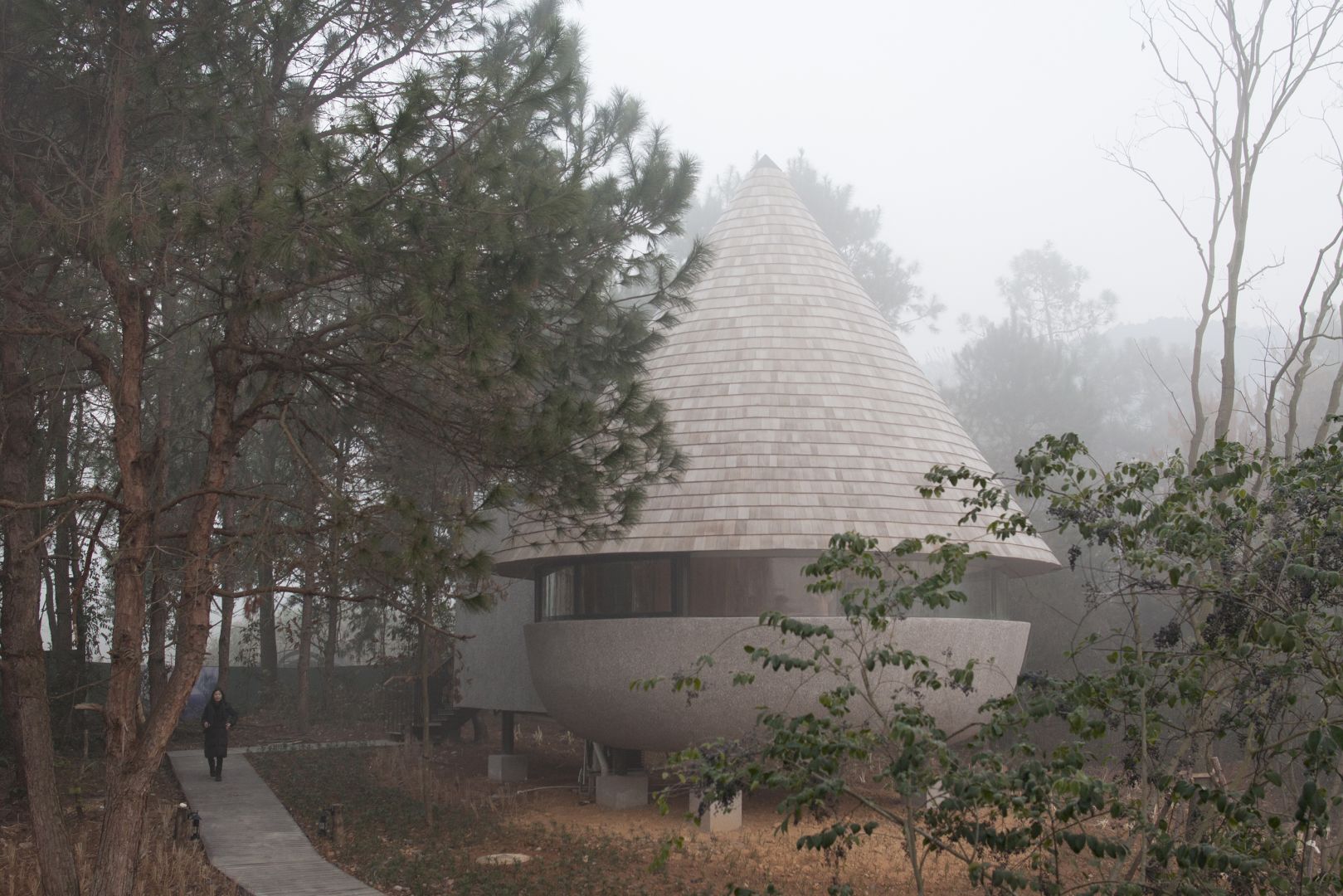 The Mushroom - projekt małego domu stworzony przez chińską pracownię ZJJZ Architecture Practice. Fot. ZJJZ Architecture Practice