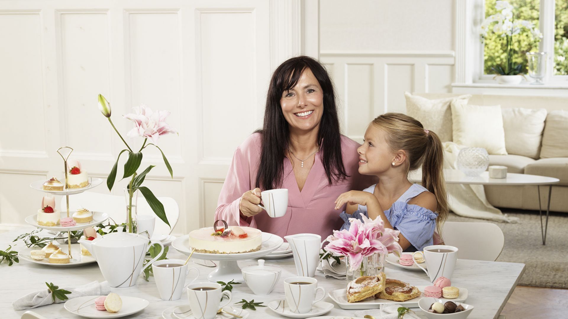 Świętujemy Dzień Matki. Najlepsze pomysły na piękne dekoracje stołu