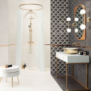 Dostojnie połyskująca, elegancka, z pięknymi, biżuteryjnymi zdobieniami – kolekcja Opium zachwyci miłośników stylu art deco w nowoczesnym wydaniu. Fot. Ceramika Domino/Tubądzin