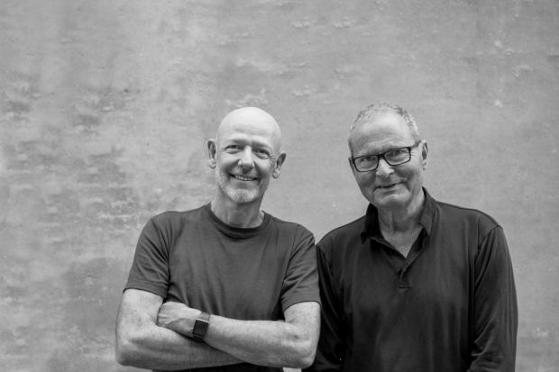 Studio Bjørn+ Balle tworzą doświadczeni projektanci Christian Bjørn i Rune Balle. W ostatnich latach duet tych kultowych postaci duńskiego wzornictwa zaprojektował wiele nagrodzonych obiektów użytkowych, łączących minimalistyczny skandynawski d