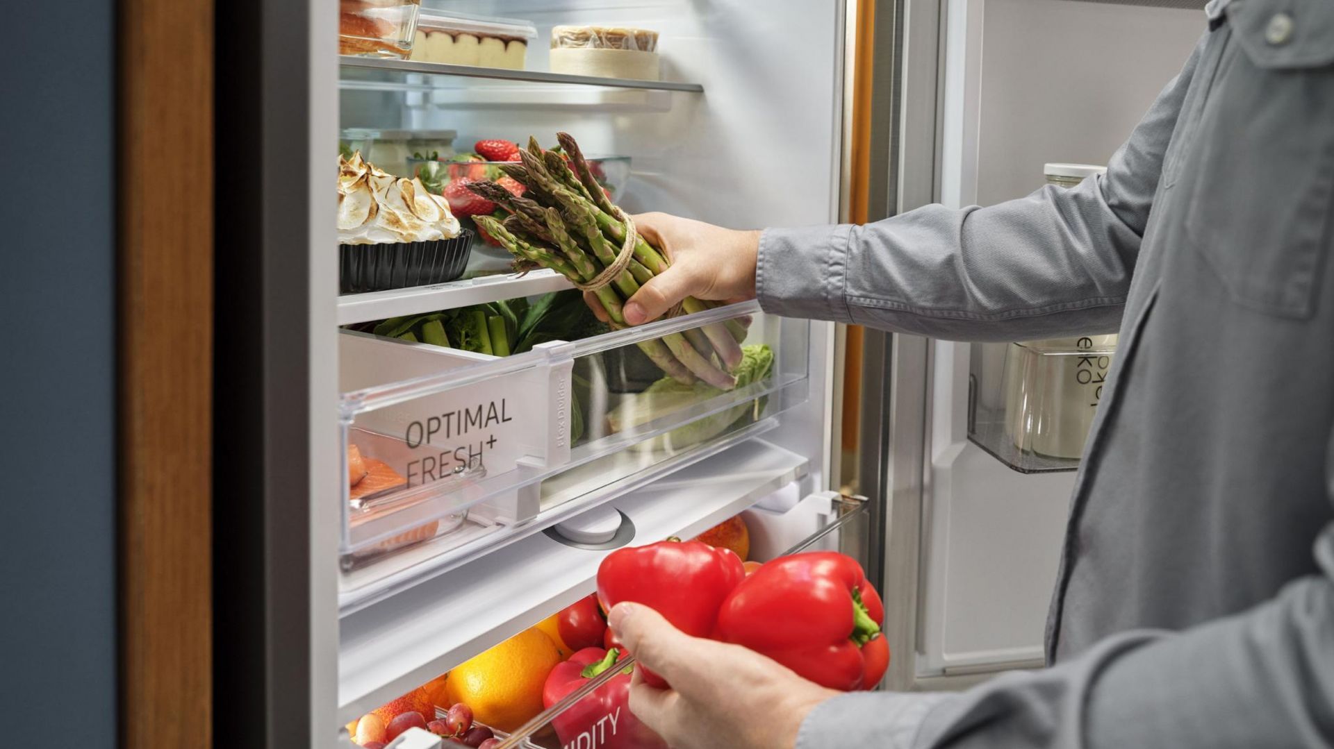 Jak prawidłowo przechowywać jedzenie w lodówce? Praktyczne porady