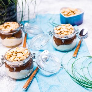 Wegański deser a’la snickers. Fot. woda źródlana Mama i ja
