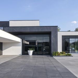 Najnowszy projekt Re: Perfect House z pracowni Reform Architekt powstał w 2021 roku. Projekt: Marcin Tomaszewski. Fot. Piotr Krajewski