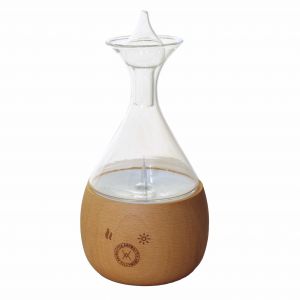 Aromadyfuzor Lampa Alladyna wykonane z naturalnego drewna oraz szkła. Cena: 399 zł. Fot. ViaAroma