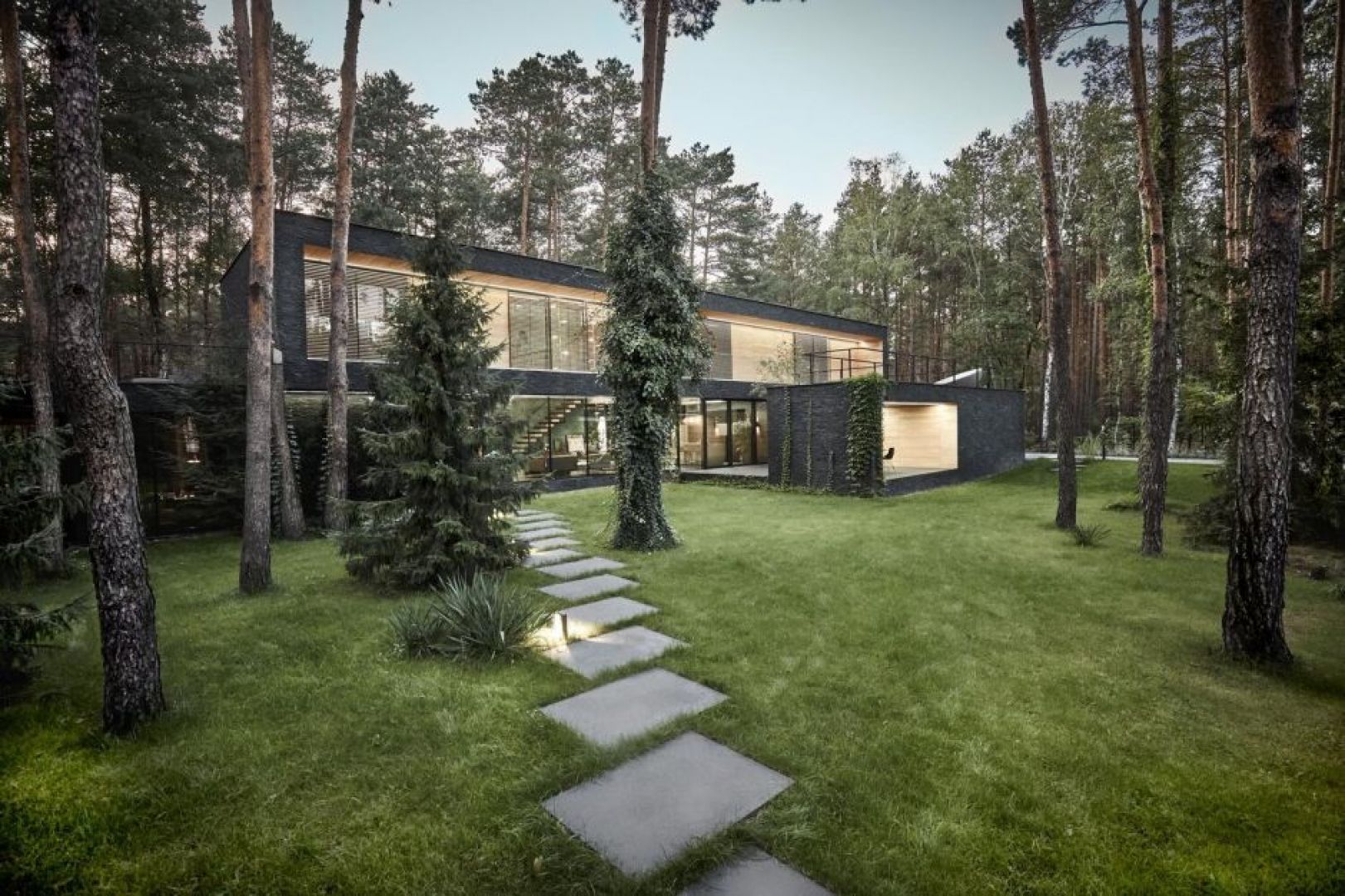 Dom Leśny. Autorzy projektu: Anna Paszkowska-Grudziąż, Rafał Grudziąż, architekci, pracownia 81waw.pl