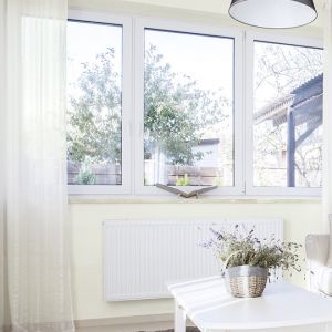 Salon skąpany w bieli. Fot. Tikkurila