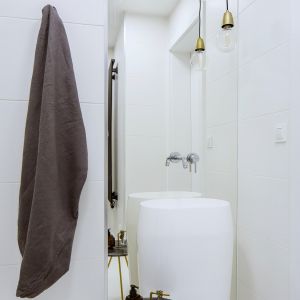 Większe mieszkanie z dwoma łazienkami będzie droższe, również ze względu na wyższe koszty ich wykończenia. Fot. tabelaofert.pl
