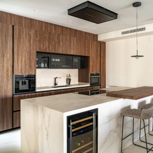 Właściciele apartamentu w prestiżowej dzielnicy Salamanca pragnęli jak najbardziej uszanować istotę projektu z lat 60. Projekt wnętrz: Domus Arquitectura. Fot. mat. prasowe Cosentino. 